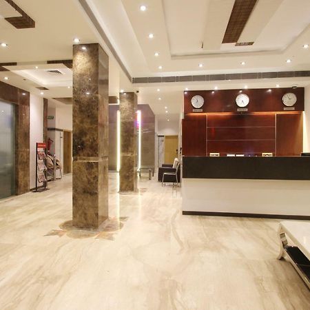 Hotel Mohan International Нью-Дели Экстерьер фото