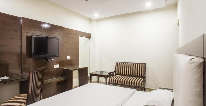 Hotel Mohan International Нью-Дели Экстерьер фото