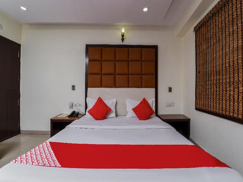 Hotel Mohan International Нью-Дели Экстерьер фото