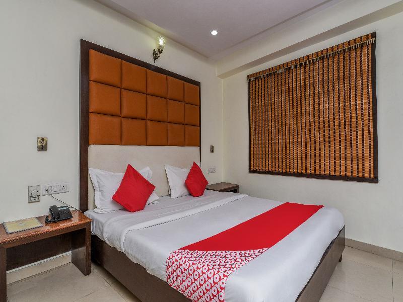 Hotel Mohan International Нью-Дели Экстерьер фото