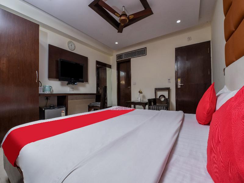 Hotel Mohan International Нью-Дели Экстерьер фото